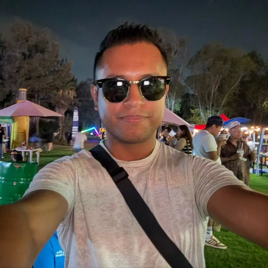 <em>Carlos Sanchez</em>